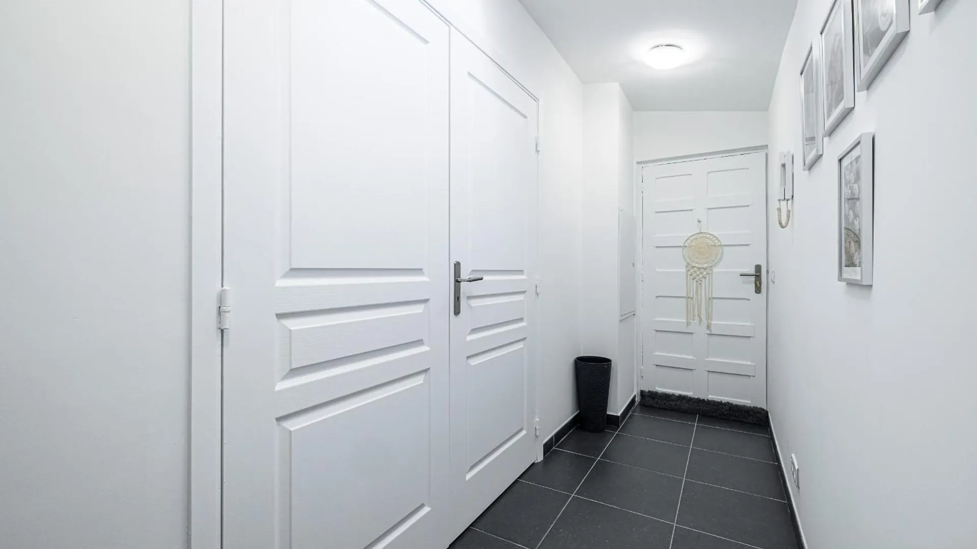 Daire Large & Quiet 1 Bdr At Nice Port Fransa